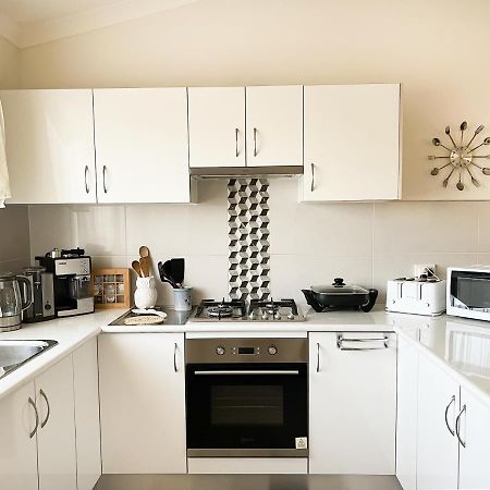 Bright & Beautiful Home On The Hills! Kelmscott Esterno foto