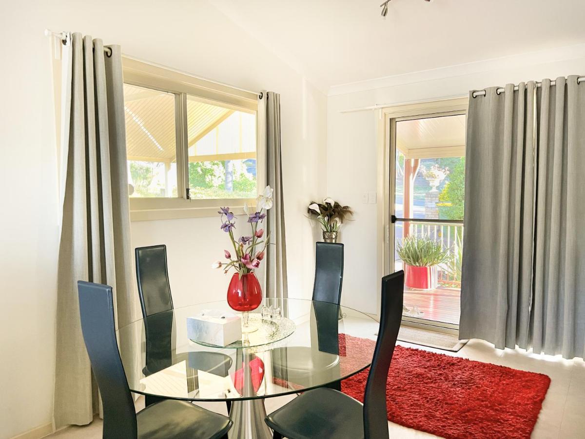 Bright & Beautiful Home On The Hills! Kelmscott Esterno foto