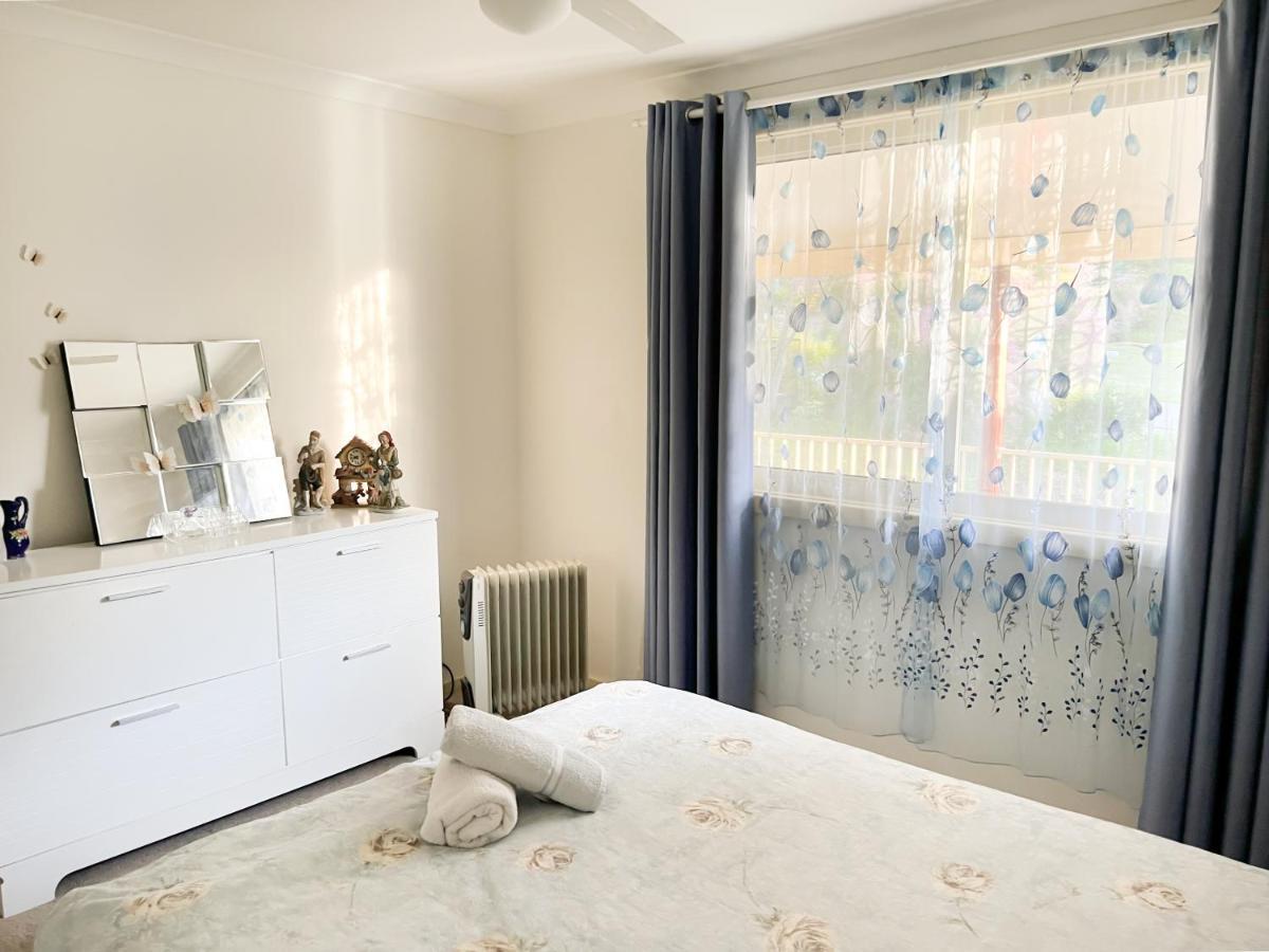 Bright & Beautiful Home On The Hills! Kelmscott Esterno foto