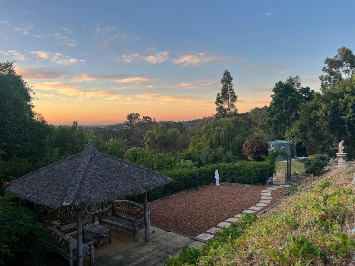 Bright & Beautiful Home On The Hills! Kelmscott Esterno foto